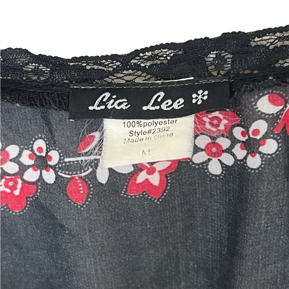 Lia Lee | Floral v-neck short sleeve breezy smocked waist blouse size me… - Picture 2 of 11